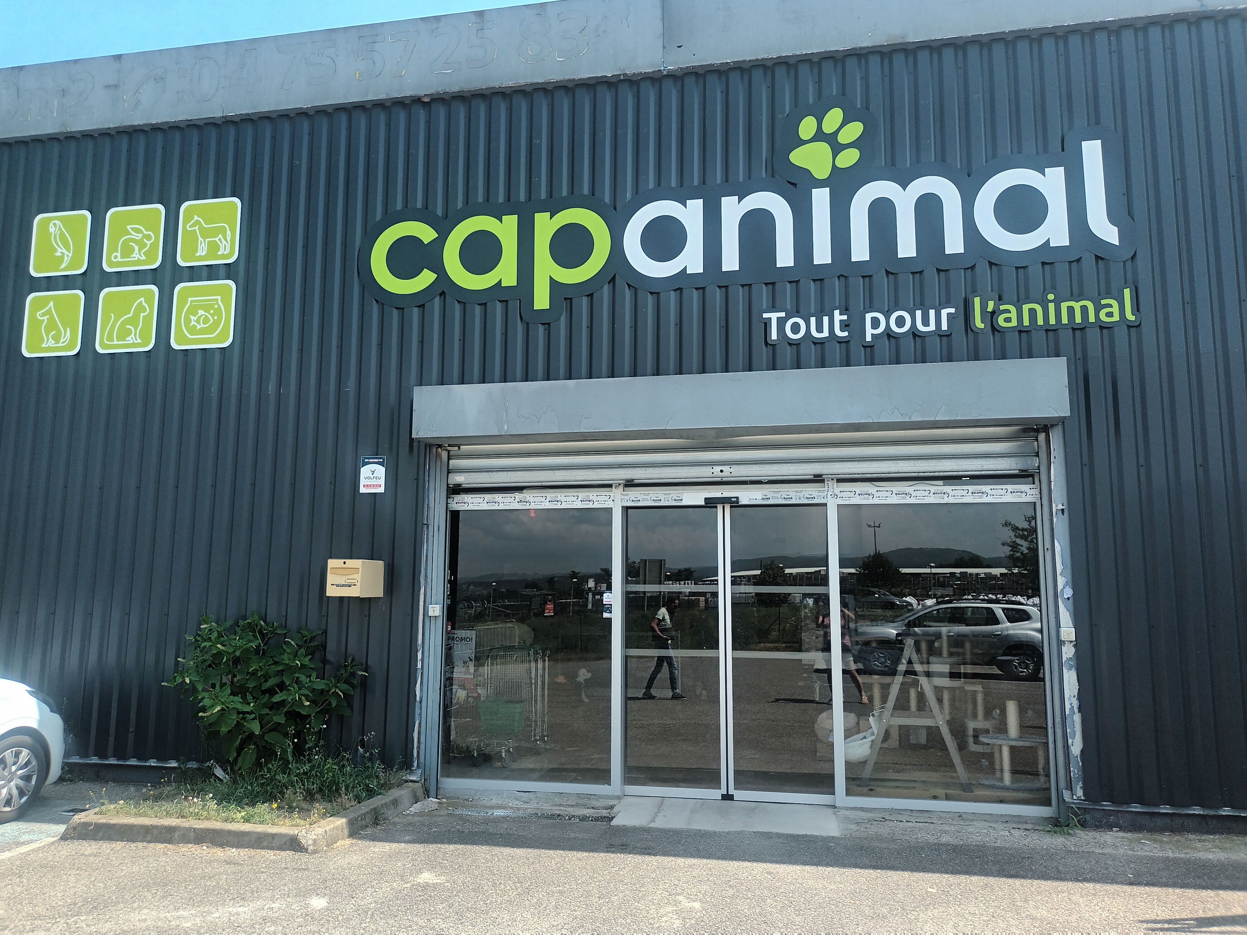 ETOILE SUR RHONE - CAP ANIMAL